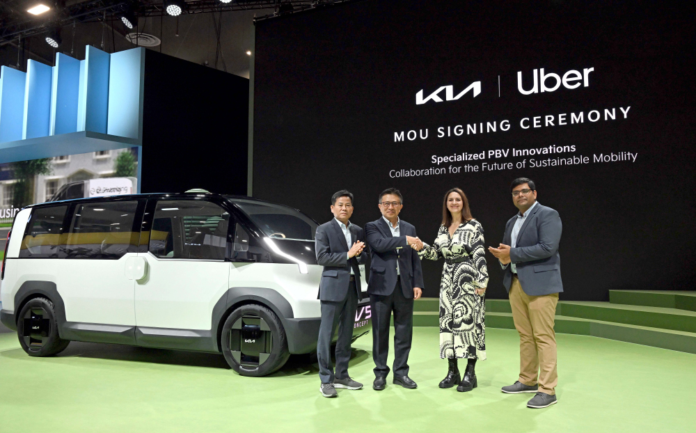 Kia firma un memorando de entendimiento para ofrecer vehículos a los conductores de la plataforma Uber